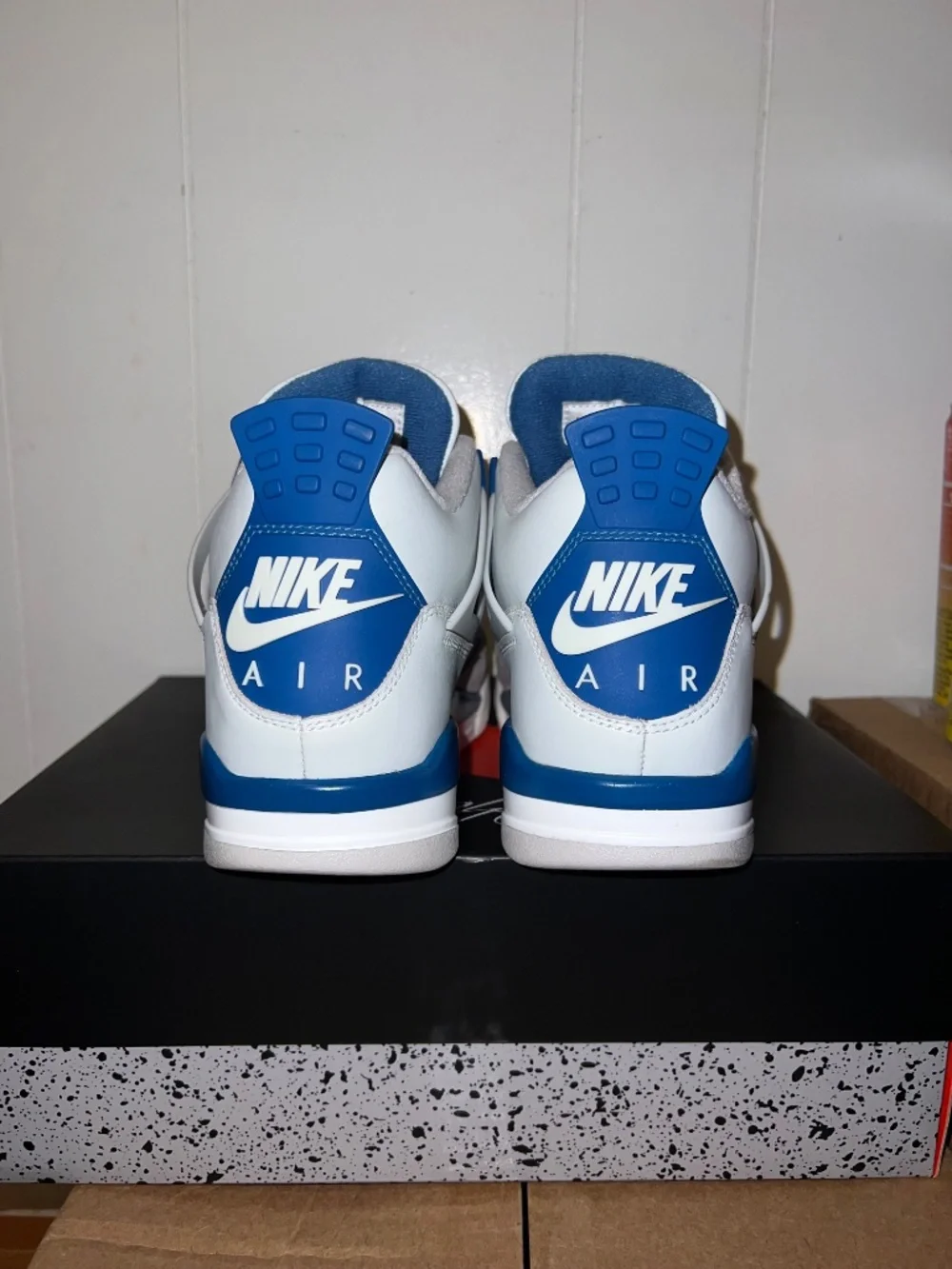 Size 8 - Air Jordan 4 Retro 2024 Military Blue (Pre-Owned, USED)